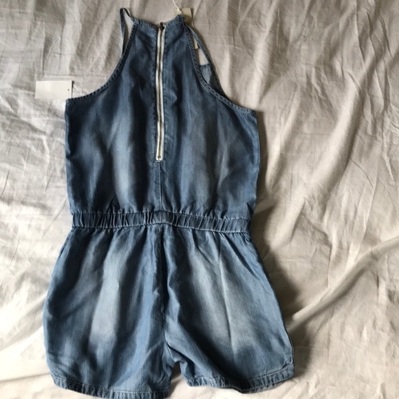 A jean romper - Picture 4 of 4